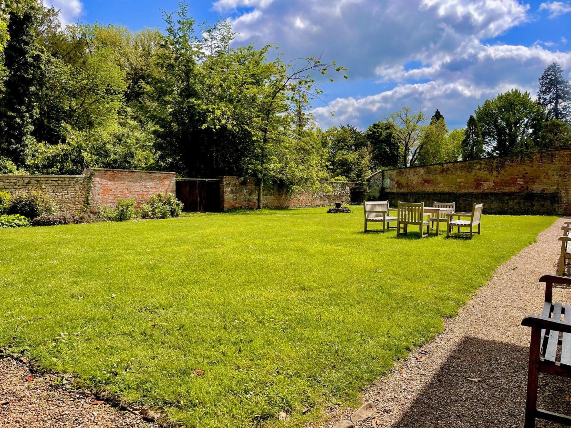 Orchardleigh Estate Hotel Frome Exterior foto